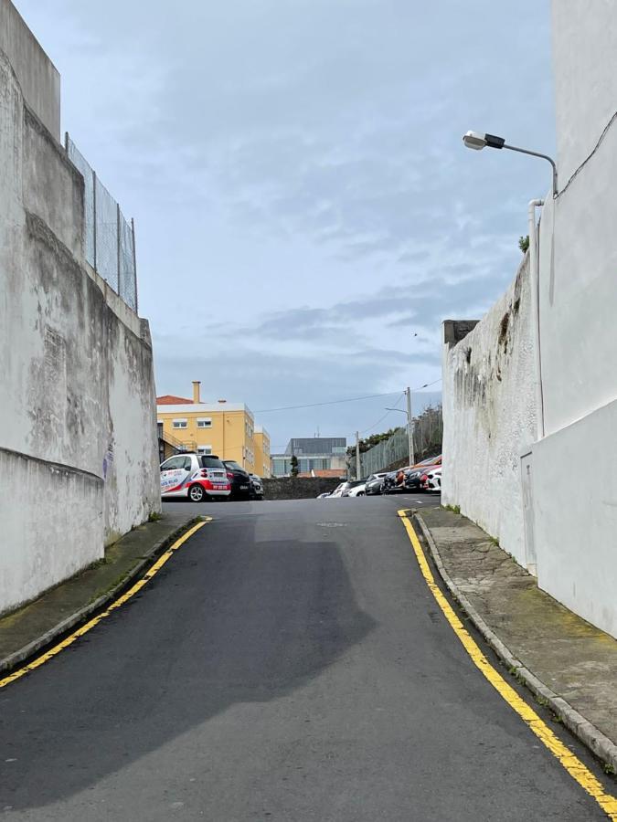 Living Pdl 2 Ponta Delgada - Açores Exterior foto